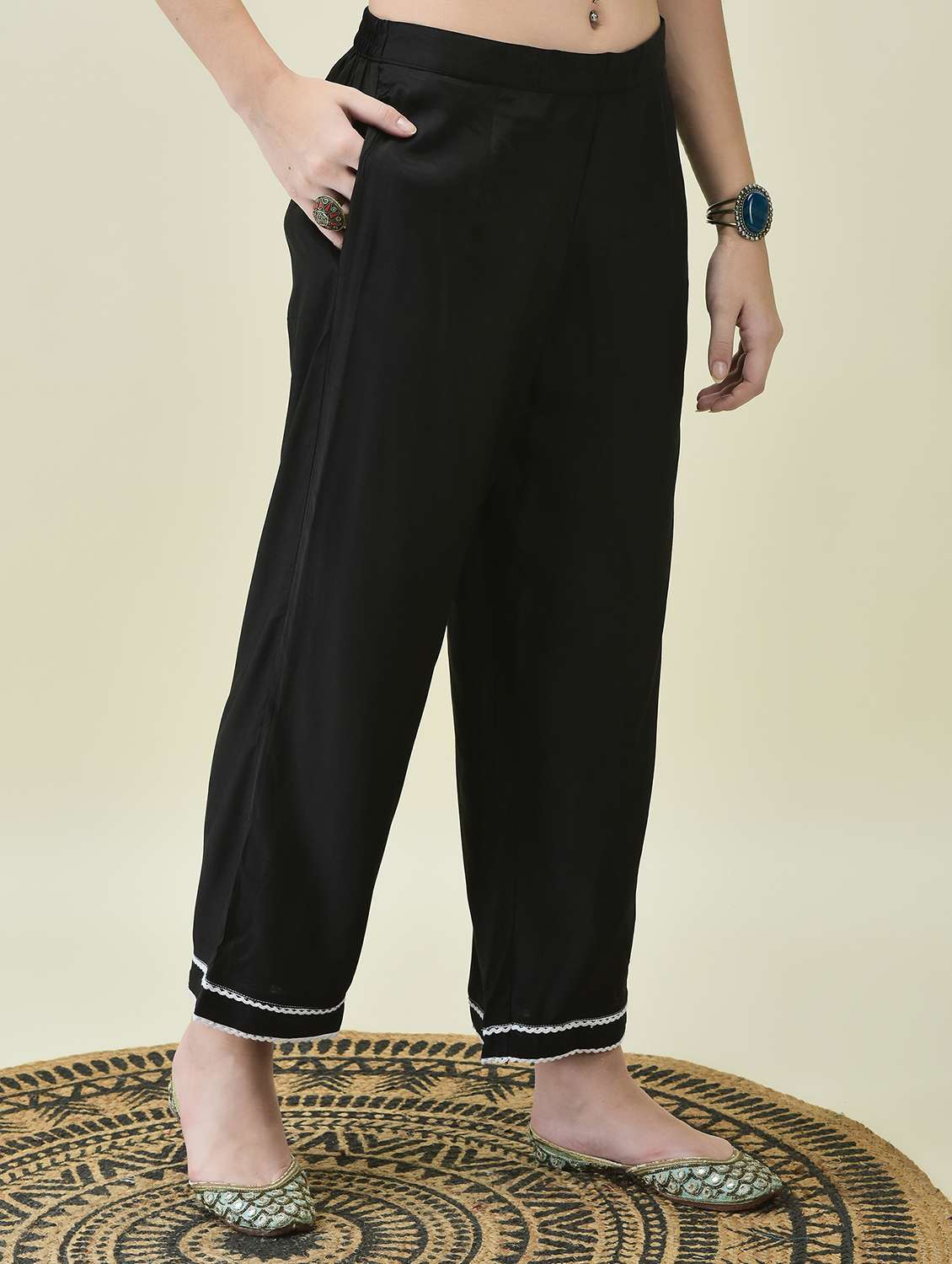 women three quarter sleeve kurta pant with dupatta set - 21689740 -  Standard Image - 5