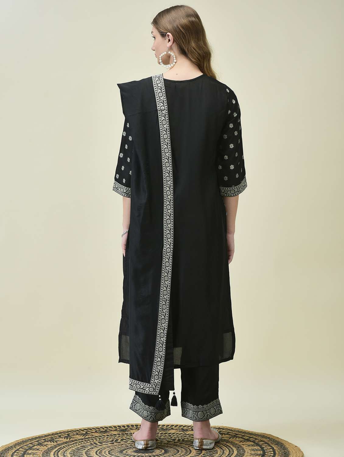 women three quarter sleeve kurta pant with dupatta set - 21689741 -  Standard Image - 3