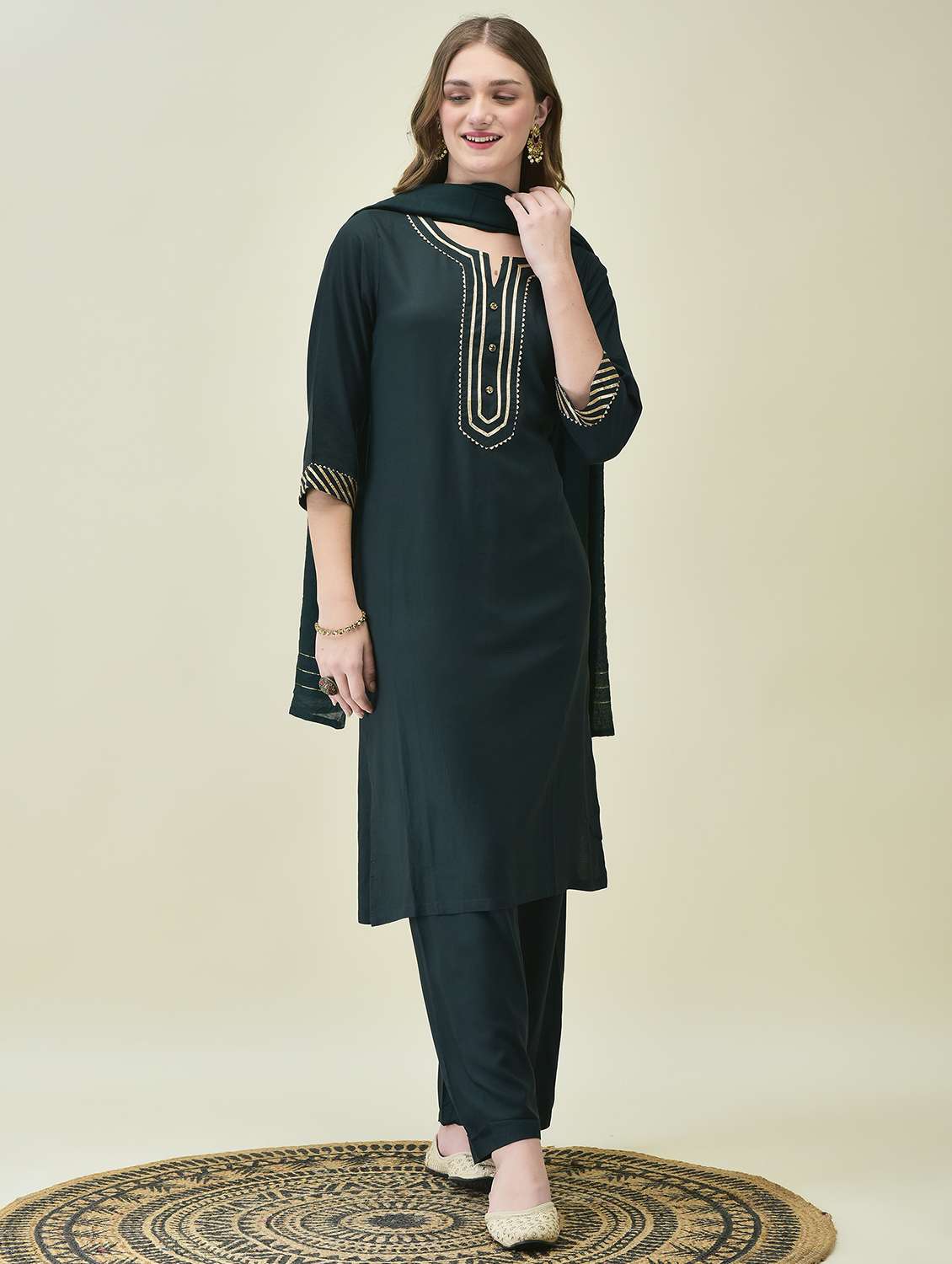 women three quarter sleeve kurta pant with dupatta set