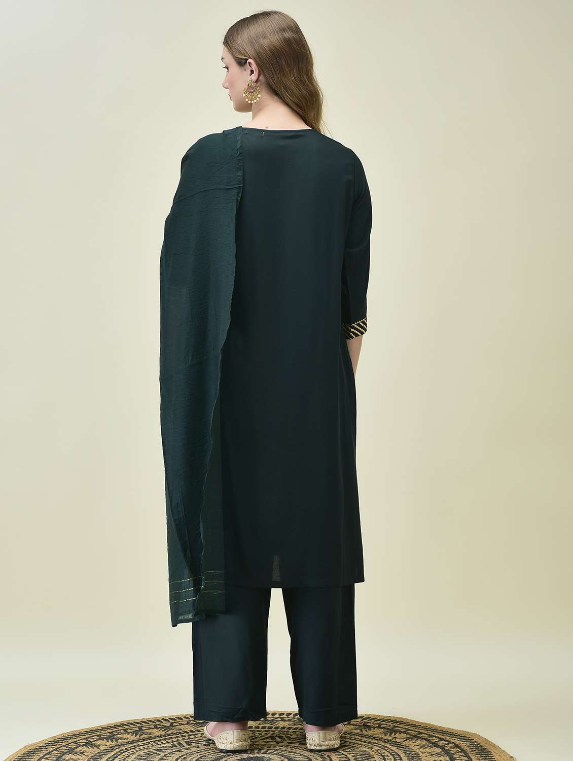 women three quarter sleeve kurta pant with dupatta set - 21689750 -  Standard Image - 3