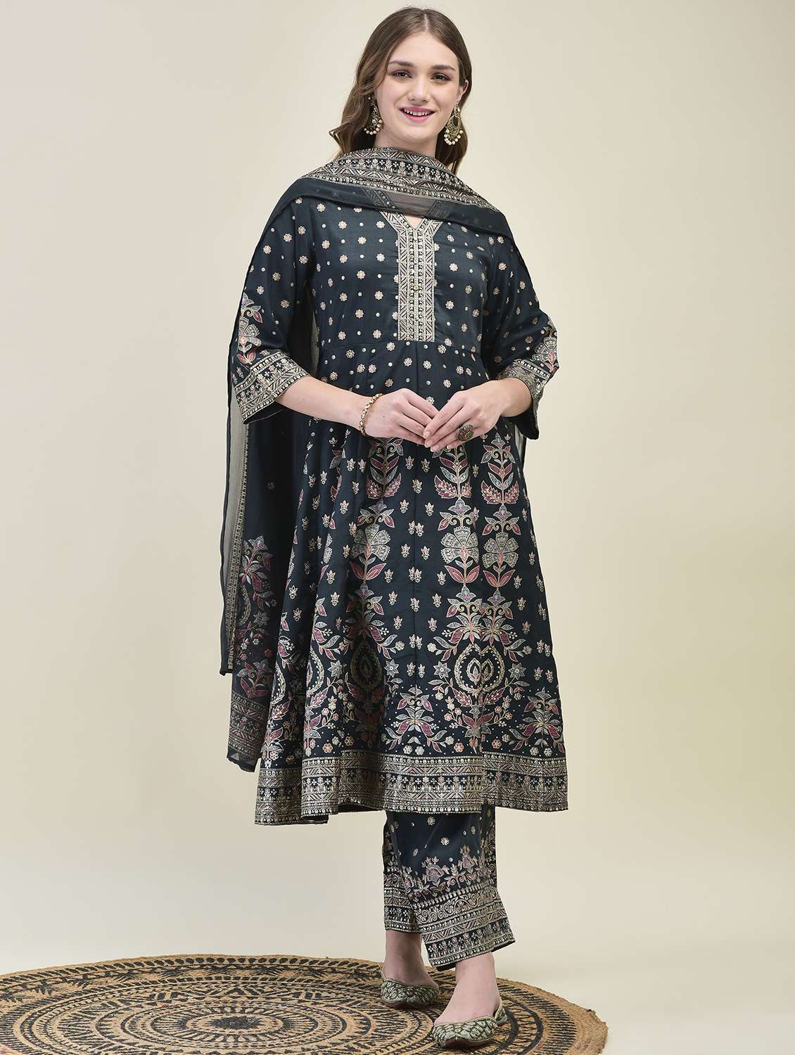 women three quarter sleeve kurta pant with dupatta set