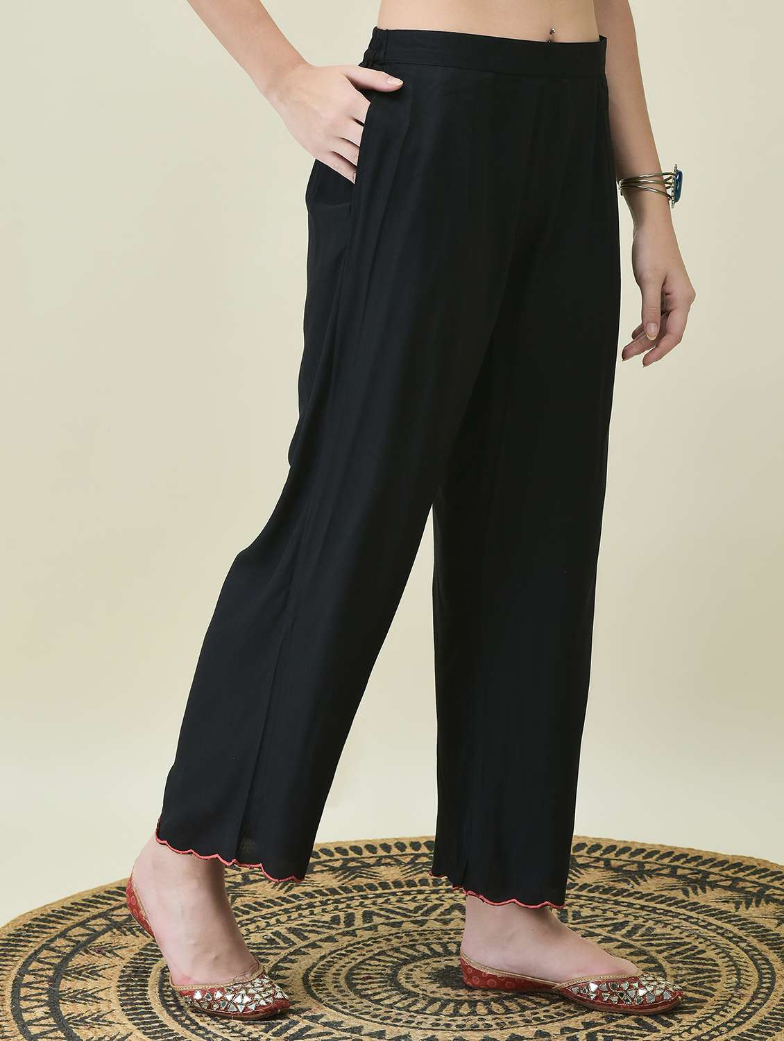 women three quarter sleeve kurta pant with dupatta set - 21689759 -  Standard Image - 5