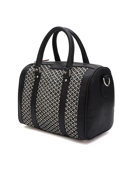 women black textured handbag - 21689803 - Standard Image - 3