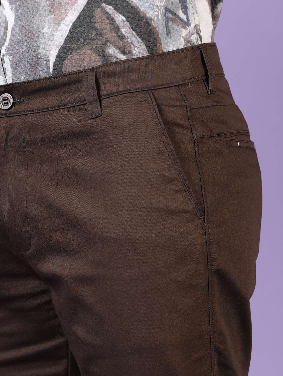 men solid mid rise regular fit chinos - 21690620 - Standard Image - 5