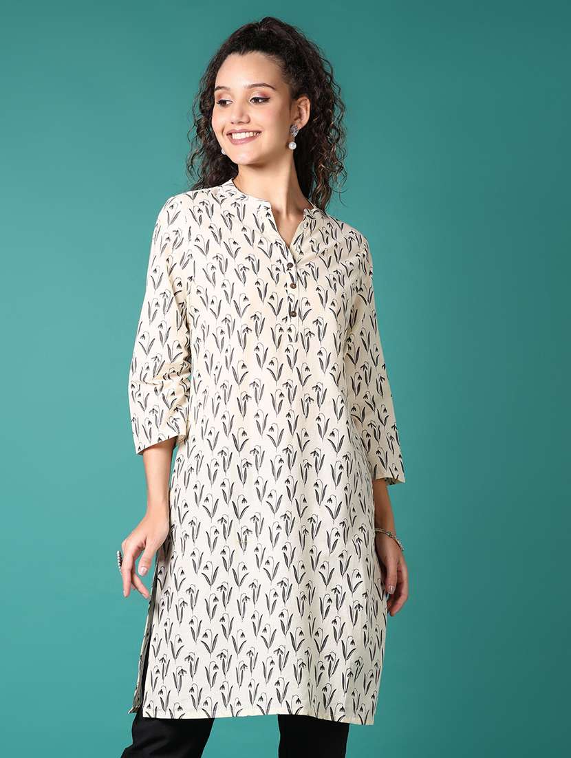 women printed three quarter sleeve straight kurta