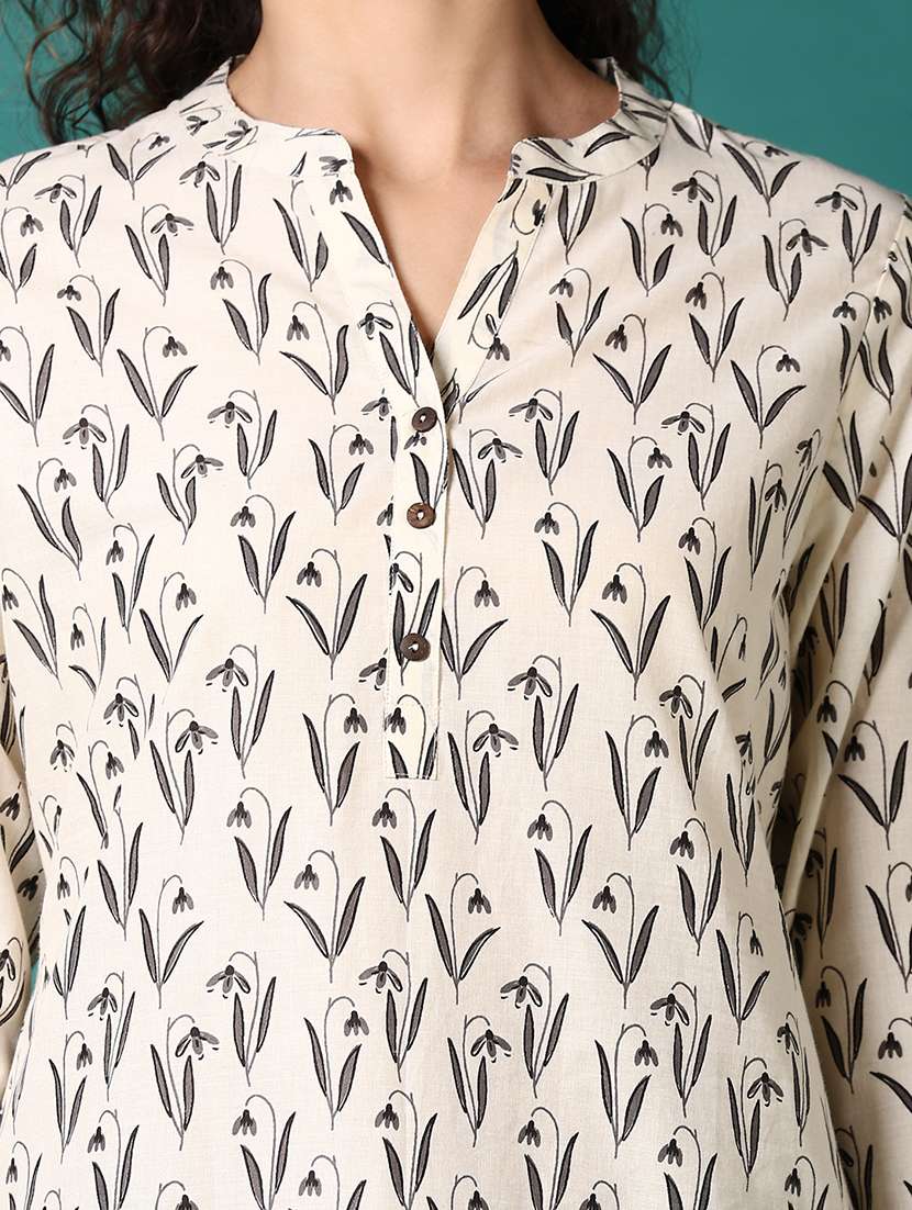 women printed three quarter sleeve straight kurta - 21690622 -  Standard Image - 5