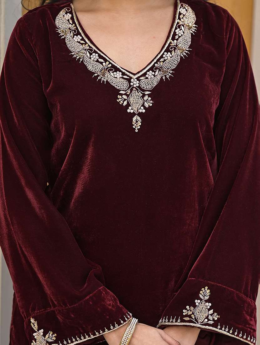 women long sleeve embroidered winter wear suit set - 21691032 - Standard Image - 5