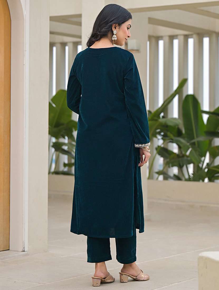 women long sleeve embroidered winter wear kurta pant with dupatta set - 21691034 - Standard Image - 3