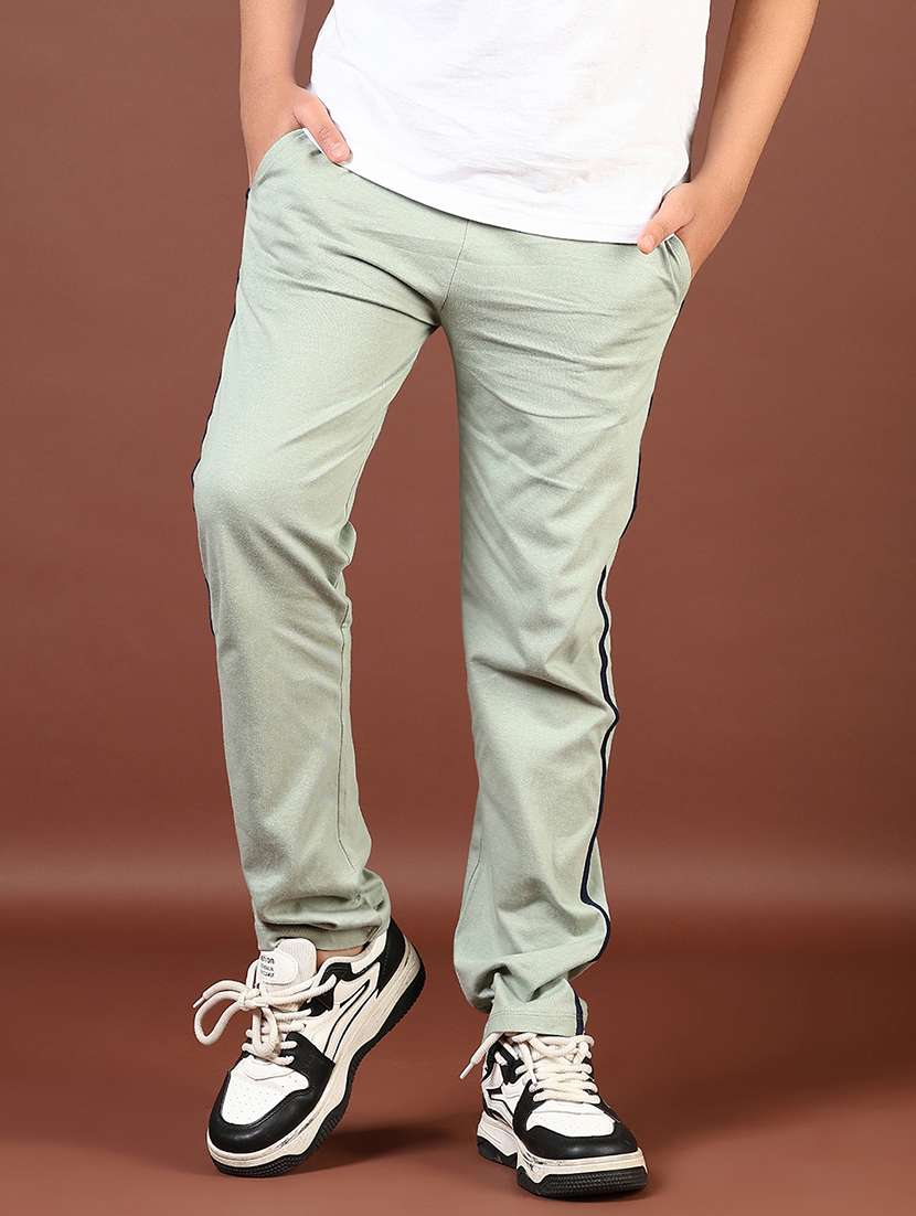 boys solid mid rise regular fit track pant