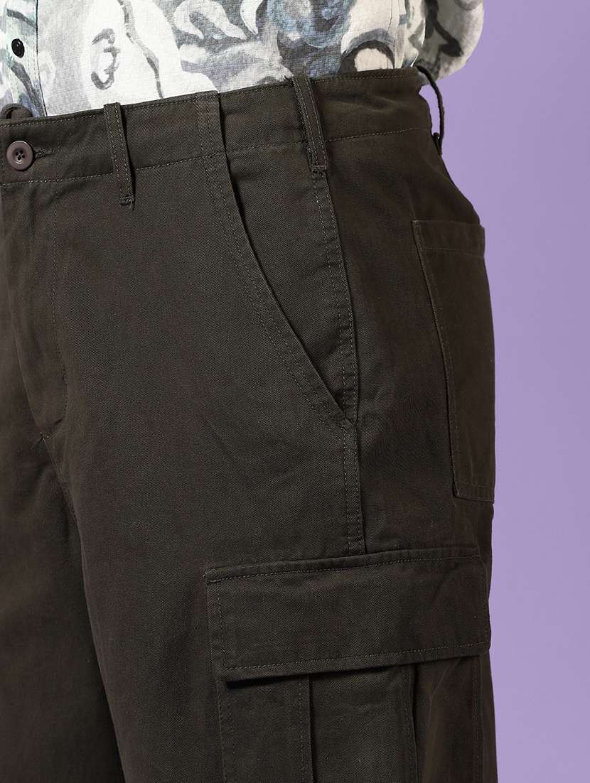 men solid mid rise cargo - 21692688 - Standard Image - 5