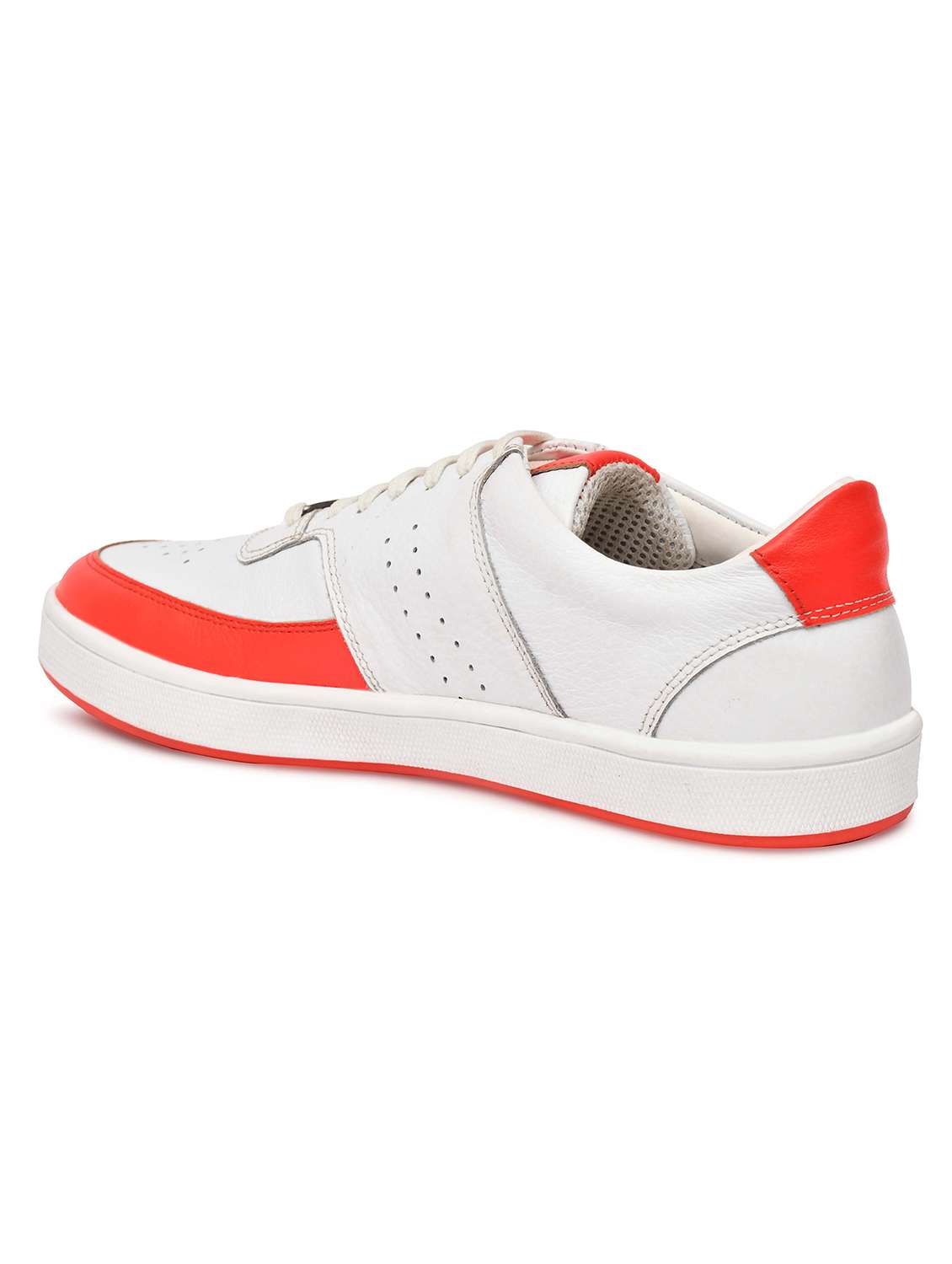 men lace up sneakers - 21693213 -  Standard Image - 3