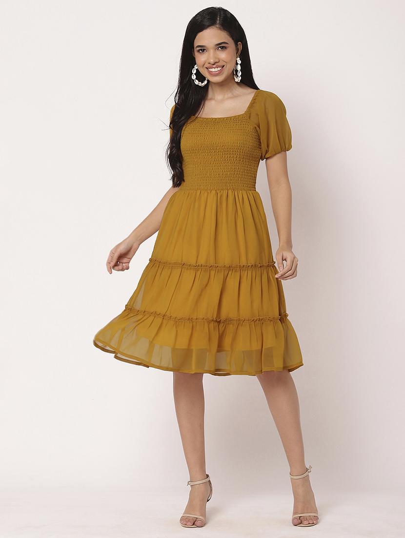 women solid puff sleeves tiered dress - 21693221 - Zoom Image - 0
