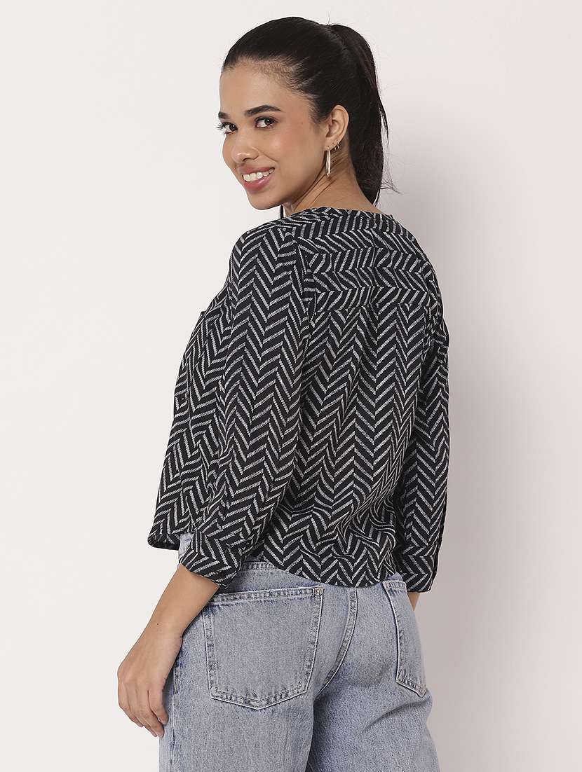women geometric printed notch neck regular top - 21694664 - Standard Image - 3