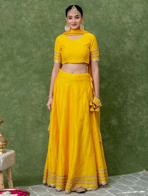 women solid flared lehenga choli with dupatta