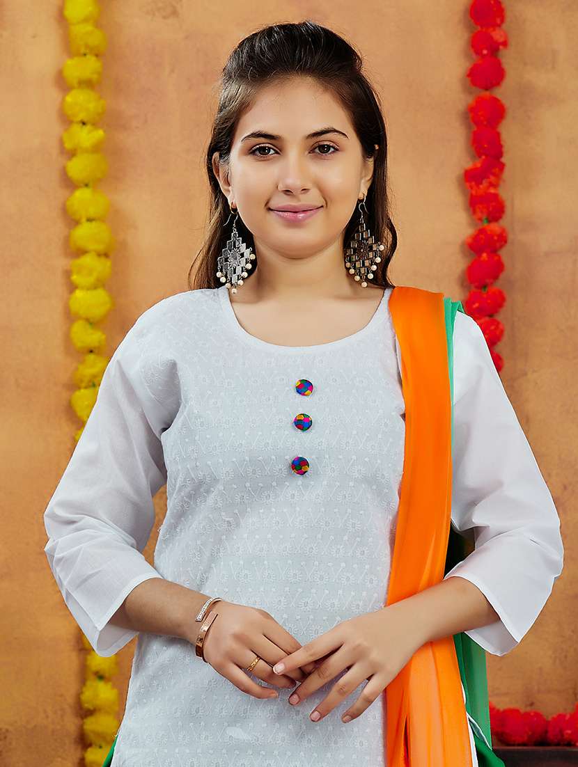girls embroidered round neck straight kurta - 21694871 -  Standard Image - 5