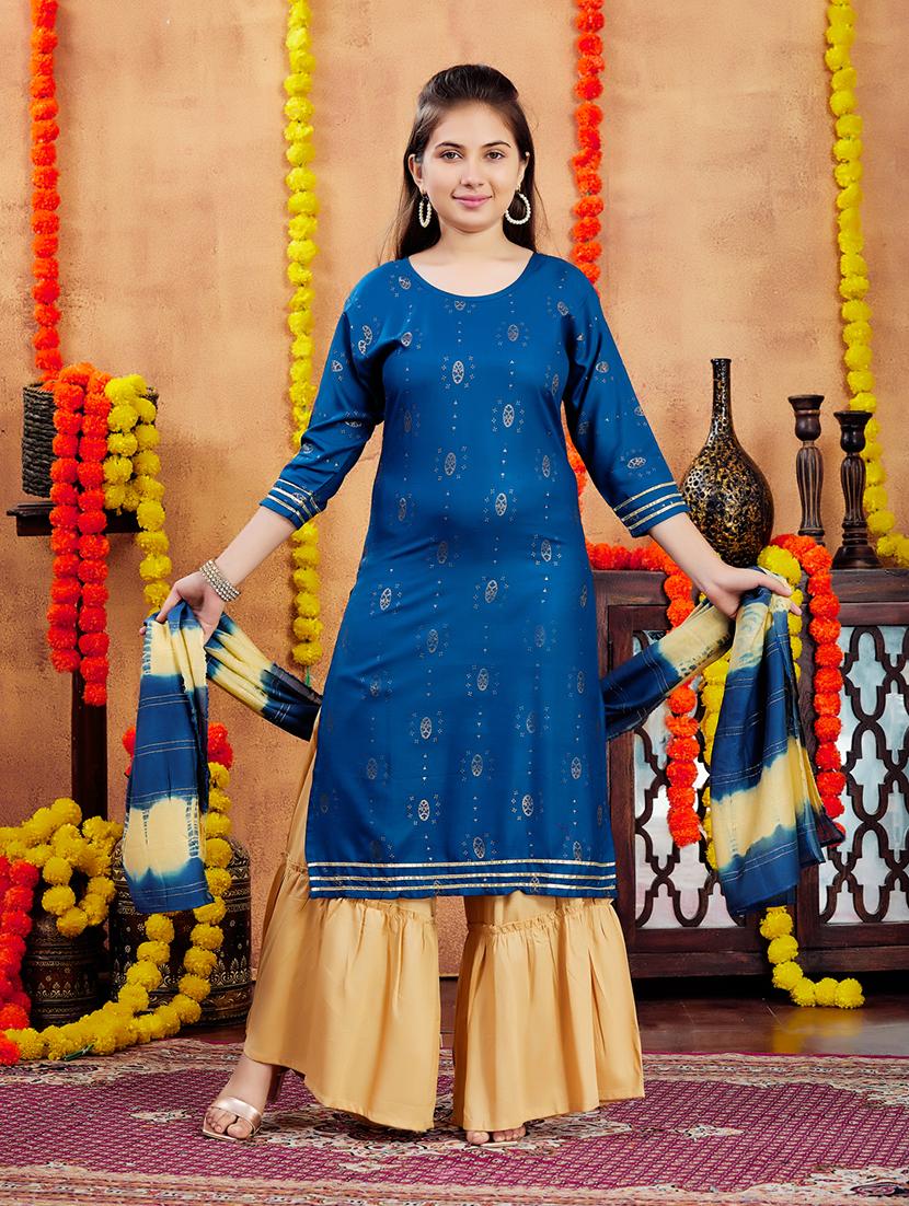 girls foil print round neck straight kurta - 21694874 - Zoom Image - 0