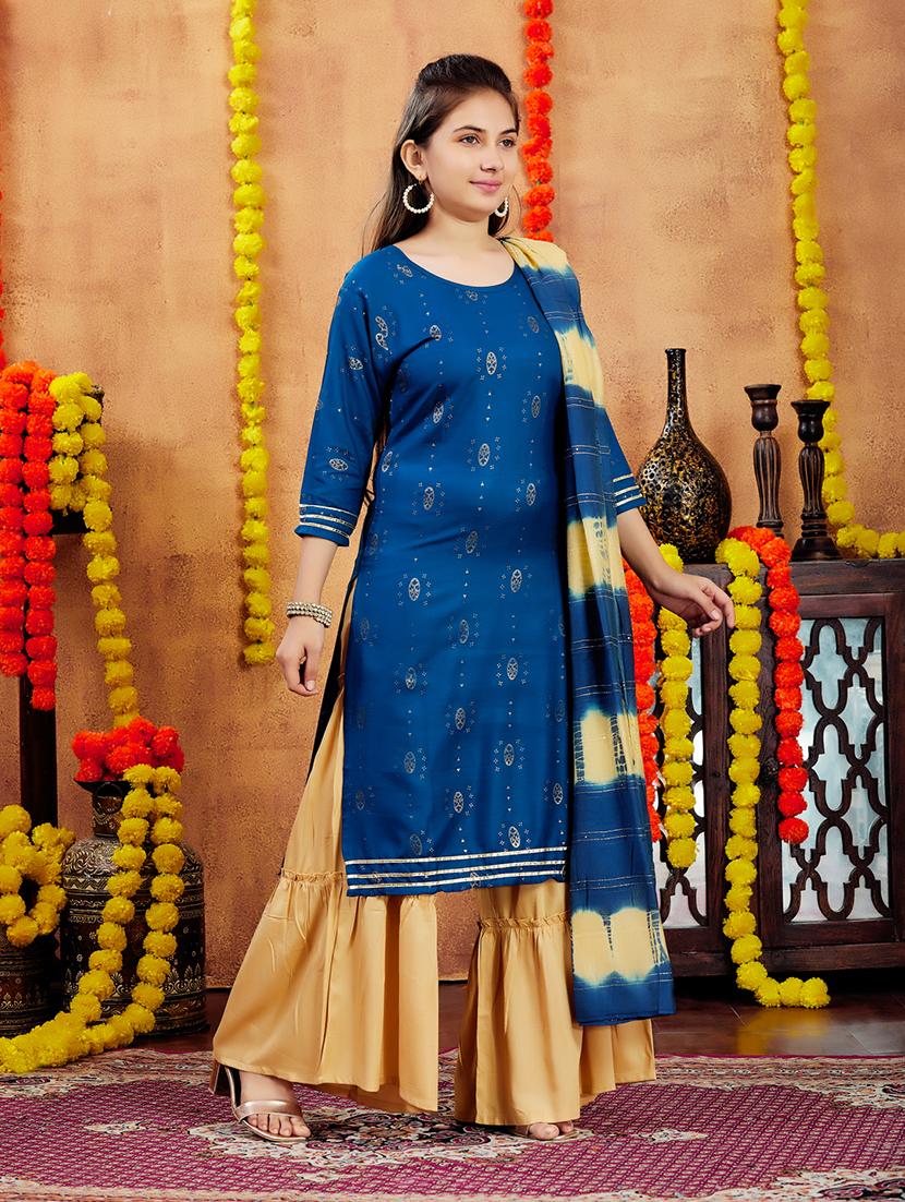 girls foil print round neck straight kurta - 21694874 - Standard Image - 3