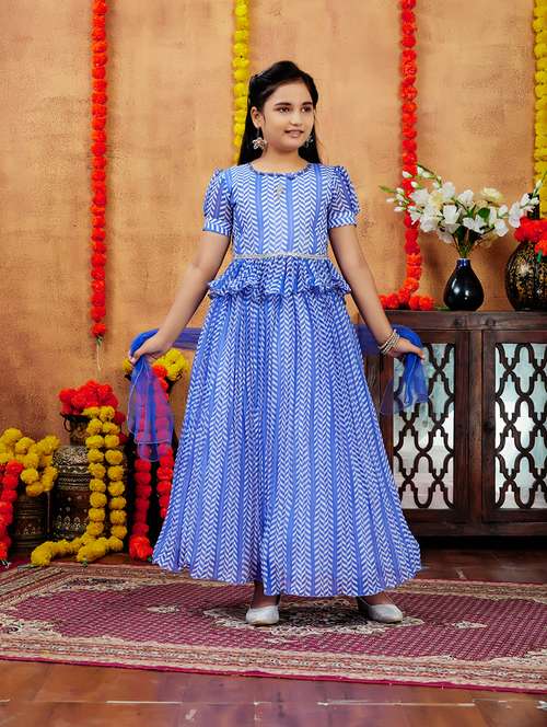 girls printed lehenga choli with dupatta