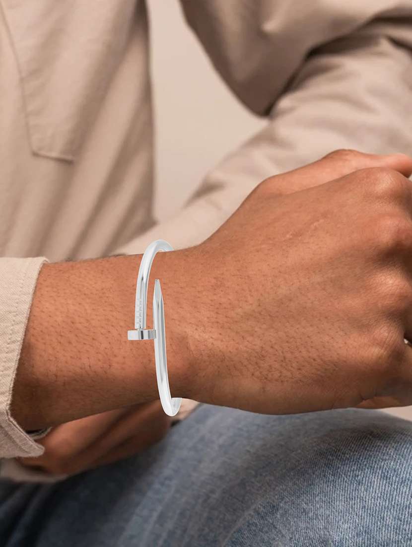 men silver brass bracelet - 21695246 -  Standard Image - 3