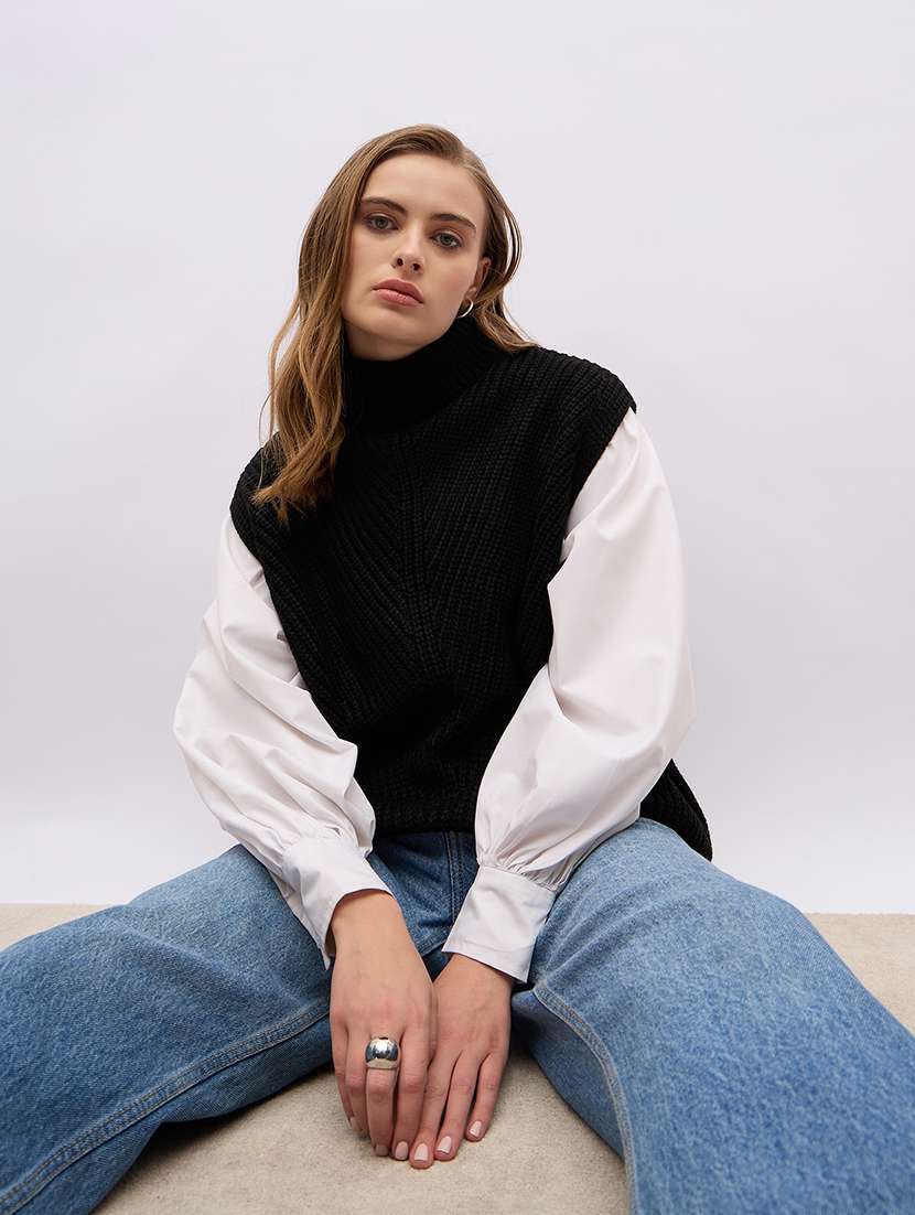 women acrylic sleeveless pullover - 21695376 -  Standard Image - 3