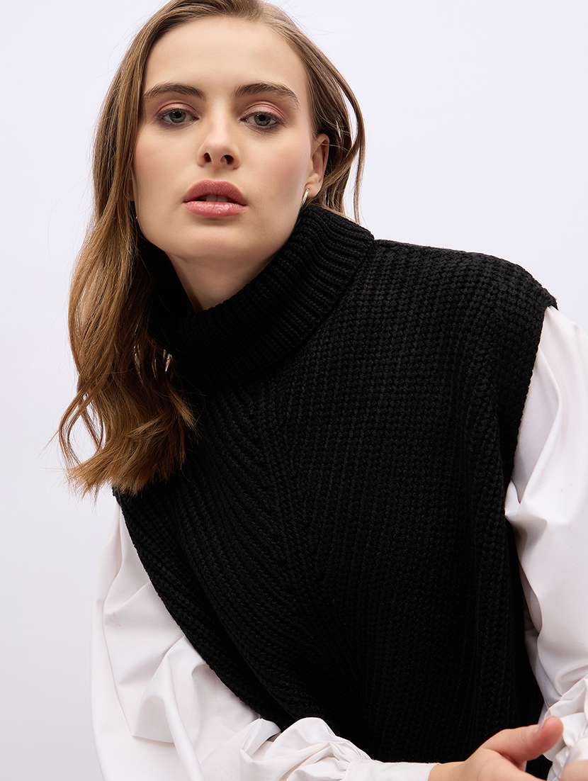 women acrylic sleeveless pullover - 21695376 -  Standard Image - 5