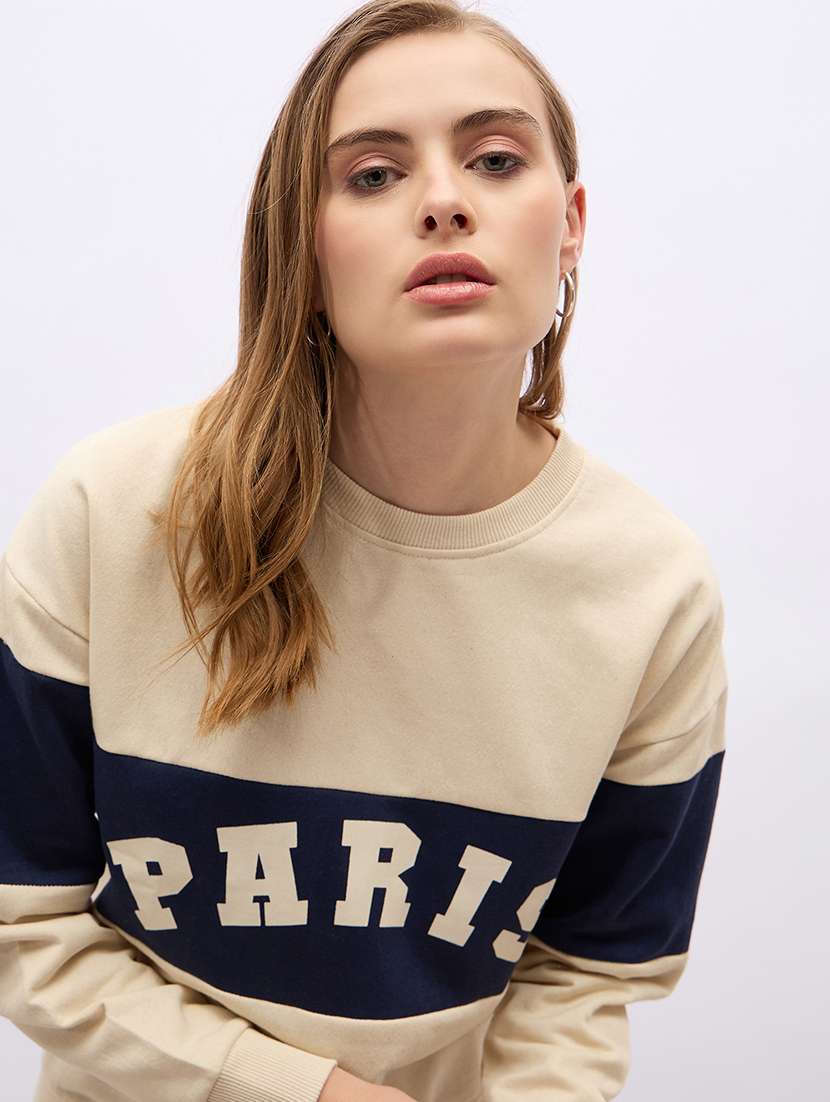 women chest print long sleeve sweatshirt - 21695431 - Standard Image - 5
