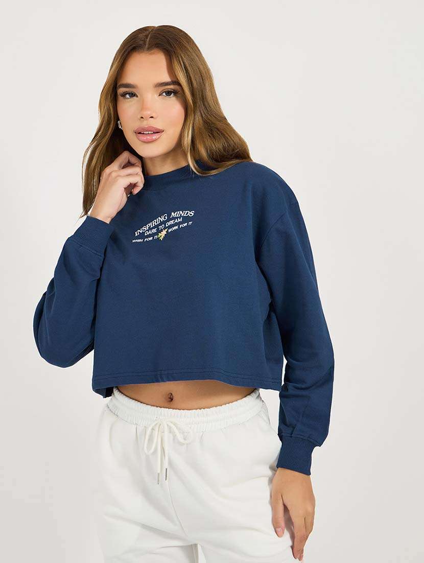 women typography long sleeve cropped sweatshirt