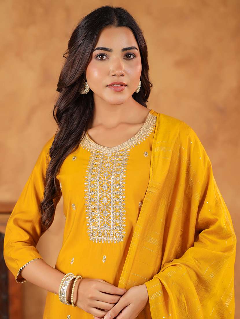 women three quarter sleeve kurta pant with dupatta set - 21695483 -  Standard Image - 5