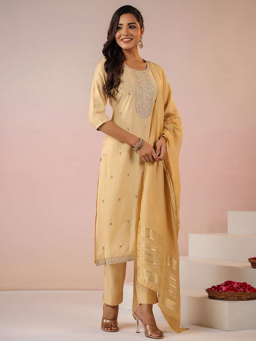 women embroidered kurta pant set with duaptta - 21695484 -  Standard Image - 3