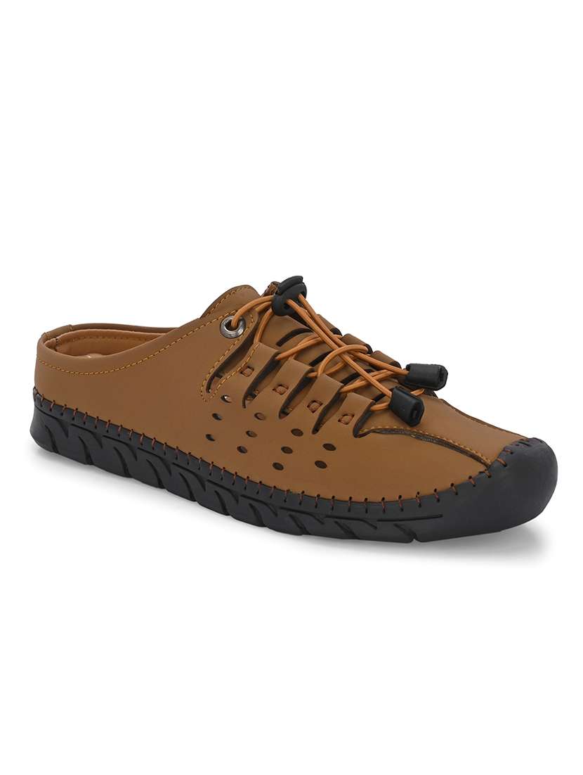 men lace up sandal