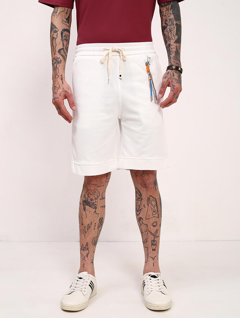men solid mid rise regular fit shorts - 21696073 -  Zoom Image - 0
