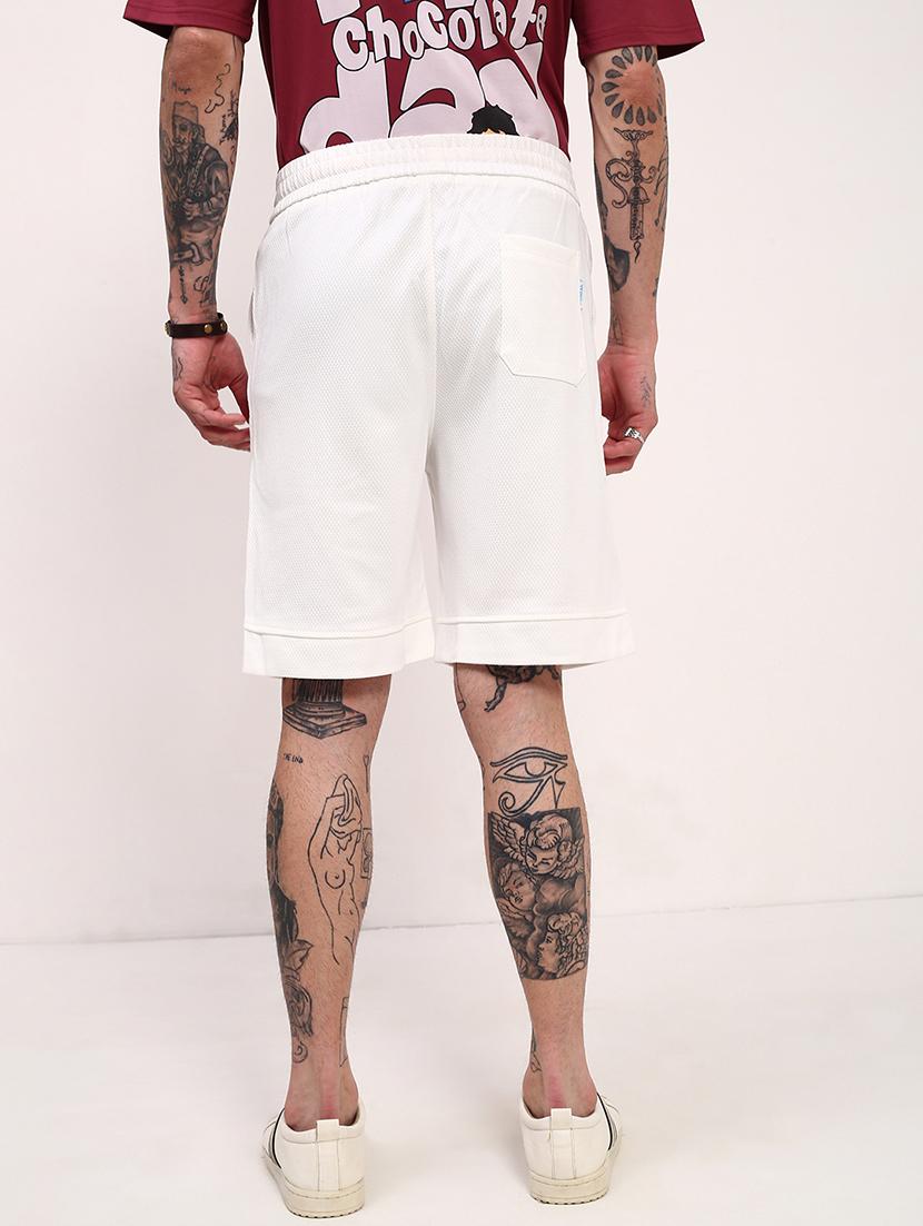 men solid mid rise regular fit shorts - 21696073 - Standard Image - 3