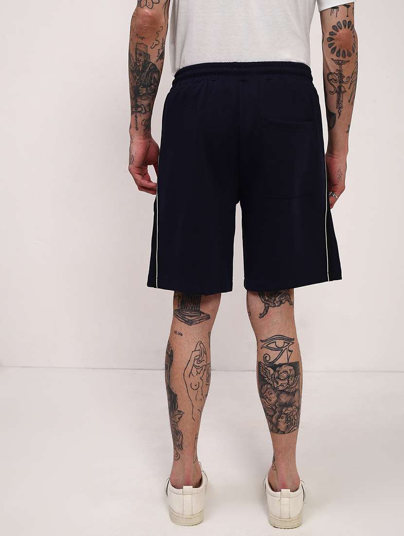 men solid mid rise regular fit shorts - 21696076 - Standard Image - 3