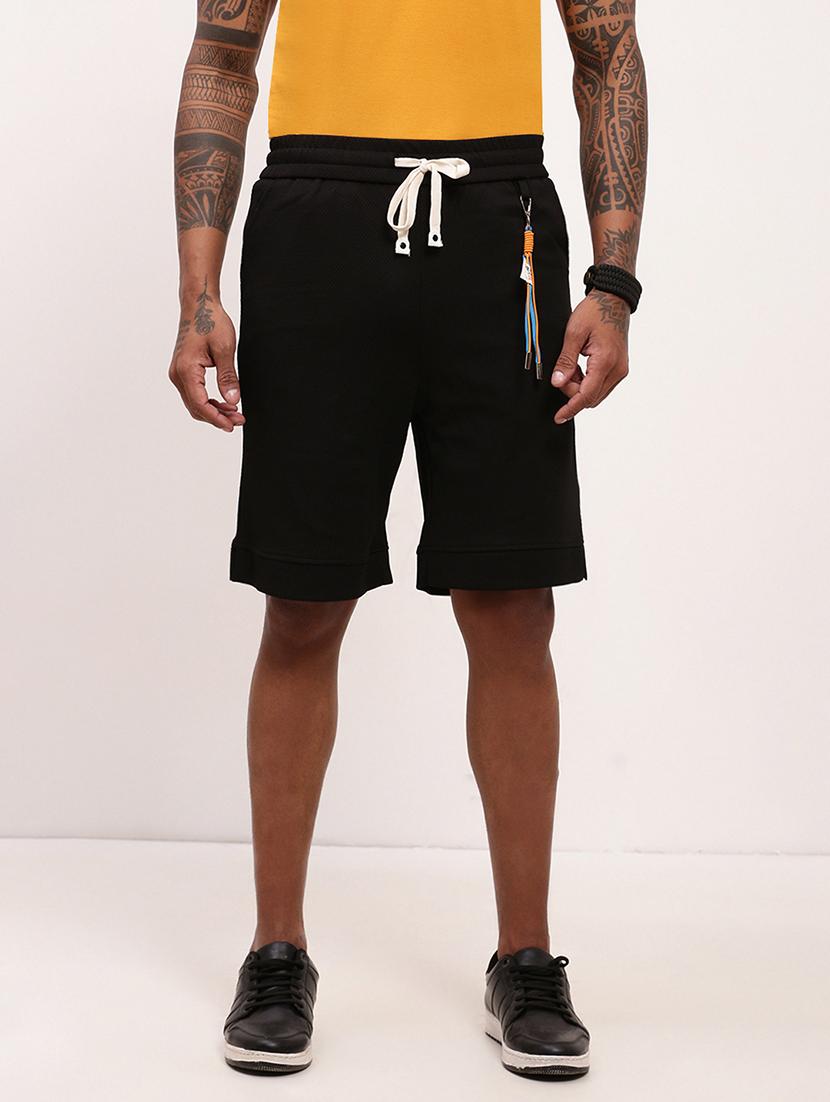 men solid mid rise regular fit shorts - 21696078 -  Zoom Image - 0