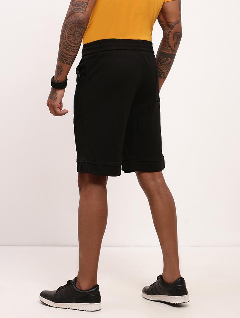 men solid mid rise regular fit shorts - 21696078 - Standard Image - 3