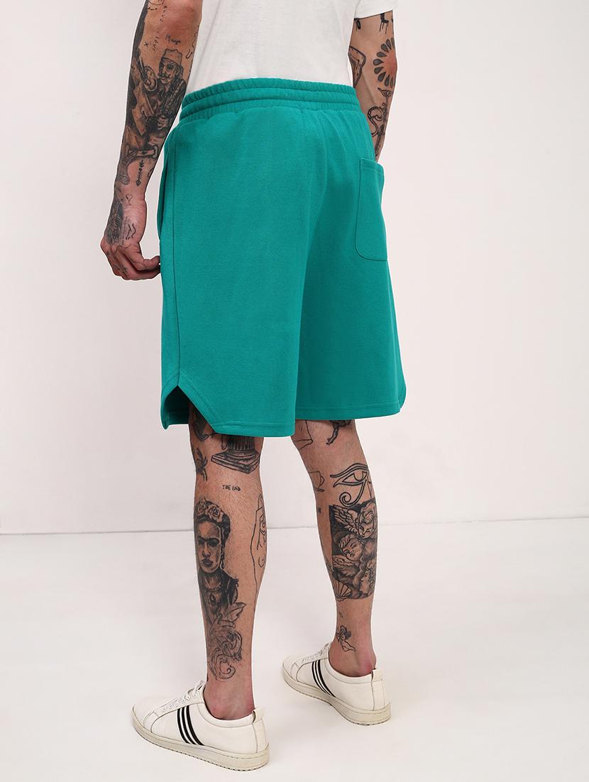 men solid mid rise regular fit shorts - 21696080 - Standard Image - 3