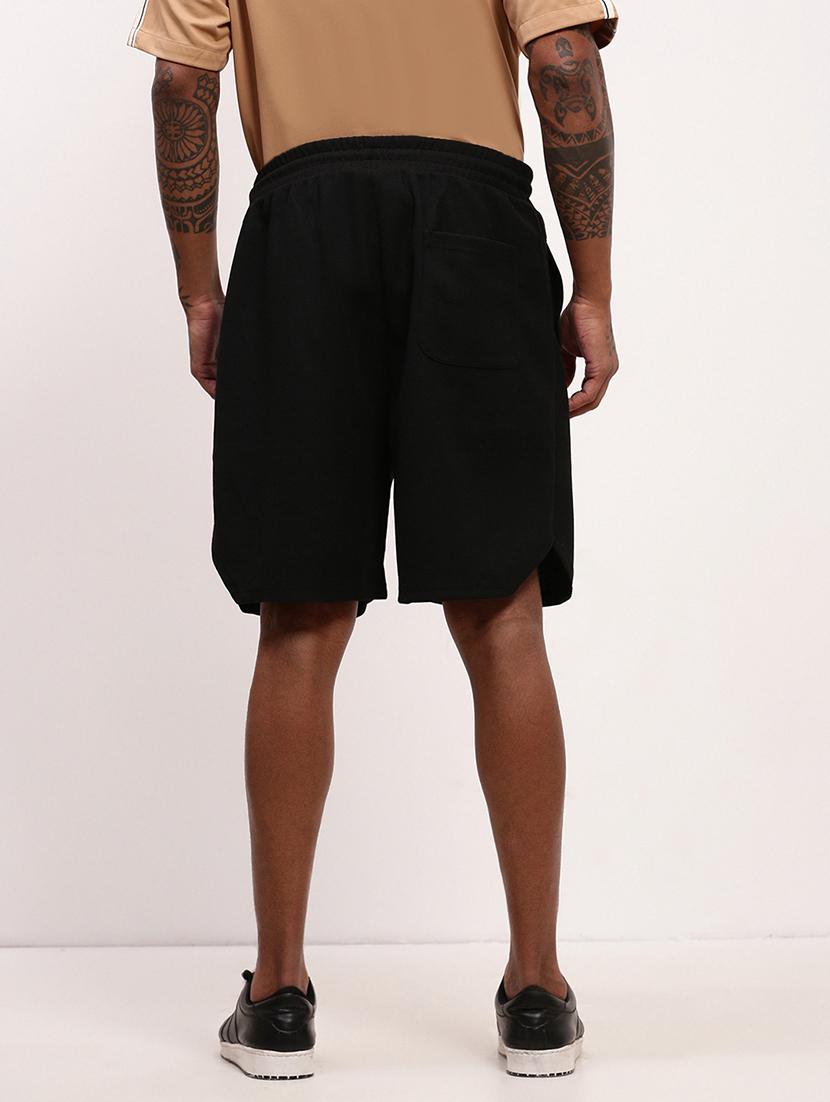 men solid mid rise regular fit shorts - 21696082 - Standard Image - 3