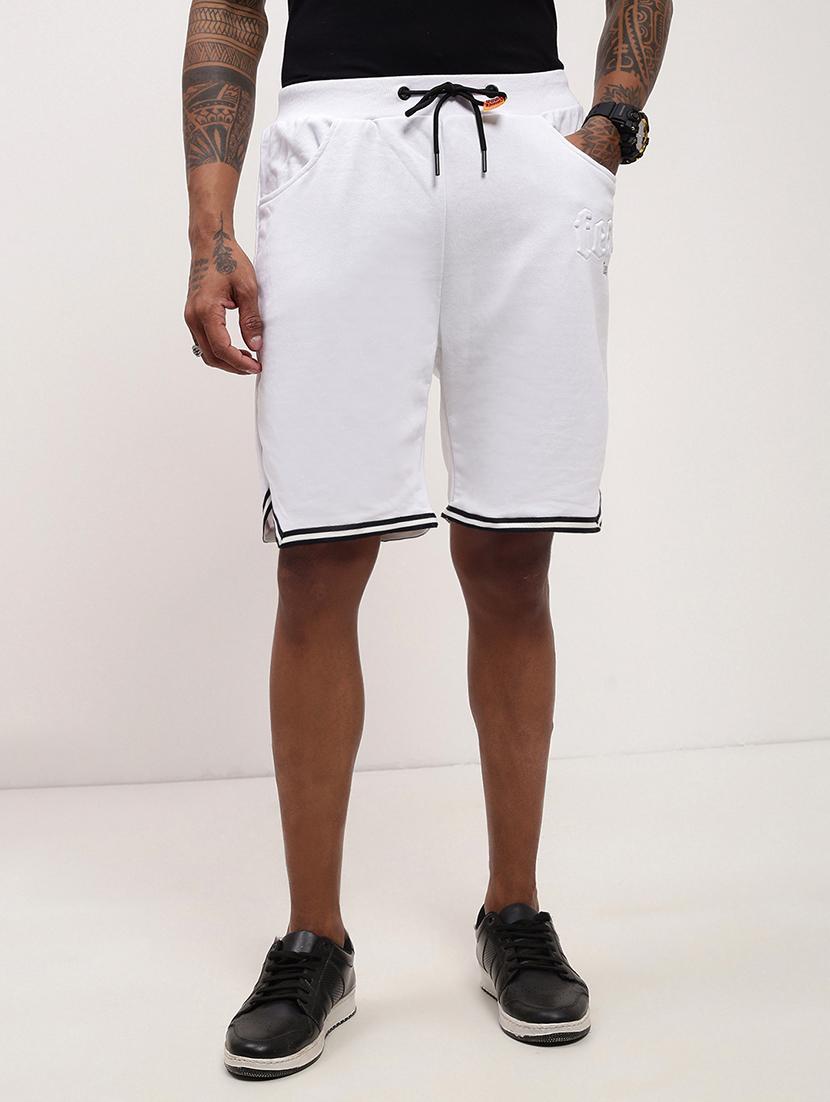 men solid mid rise regular fit shorts - 21696085 -  Zoom Image - 0