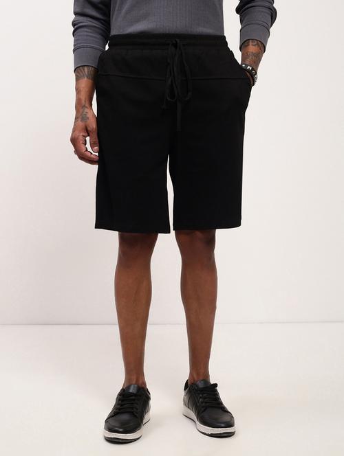 men solid mid rise regular fit shorts - 21696094 -  Standard Image - 0