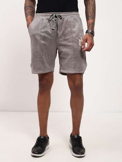 men solid mid rise regular fit shorts - 21696096 -  Standard Image - 0