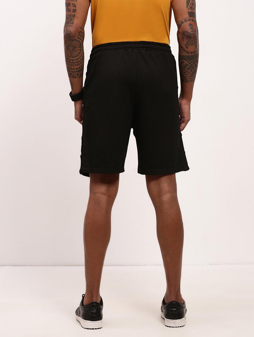 men solid mid rise regular fit shorts - 21696101 - Standard Image - 3