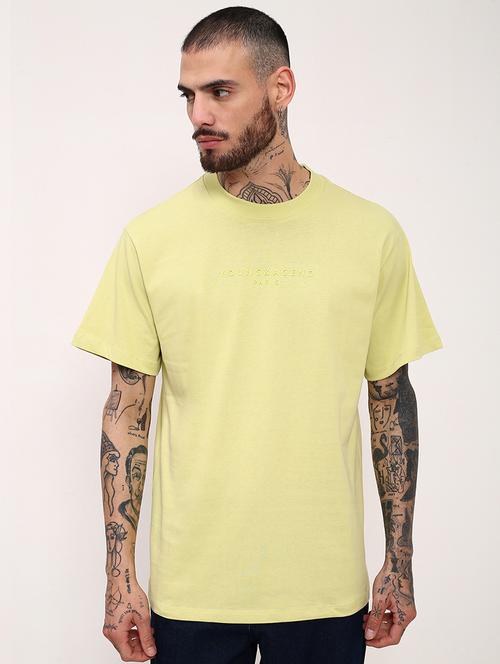 men solid short sleeve regular fit t-shirt - 21696296 - Standard Image - 0