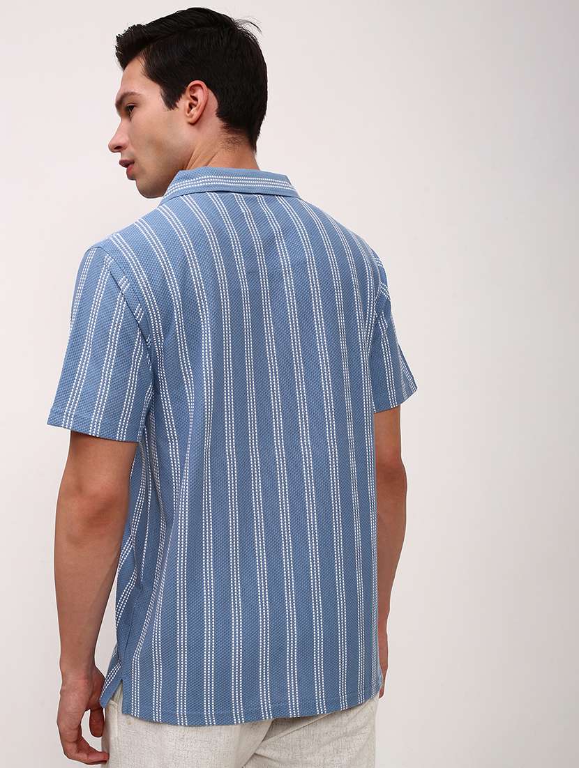 men striped short sleeves casual shirt - 21696307 -  Standard Image - 3