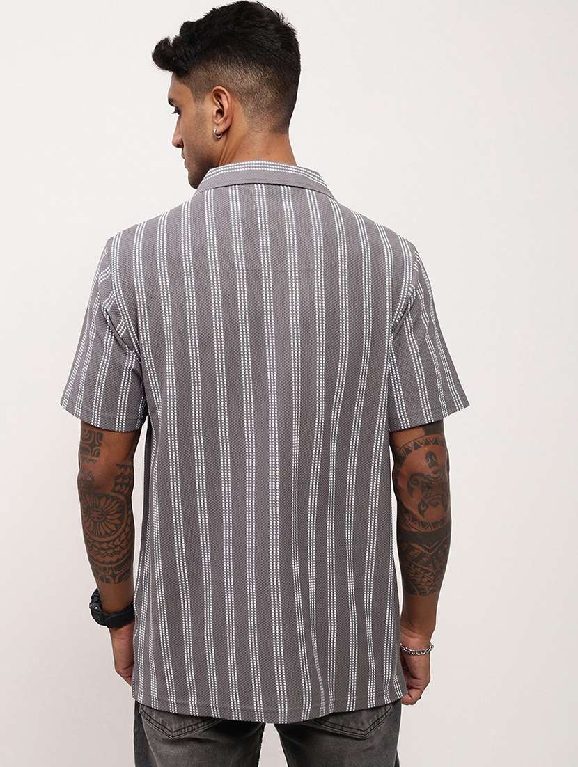 men striped short sleeves casual shirt - 21696308 -  Standard Image - 3