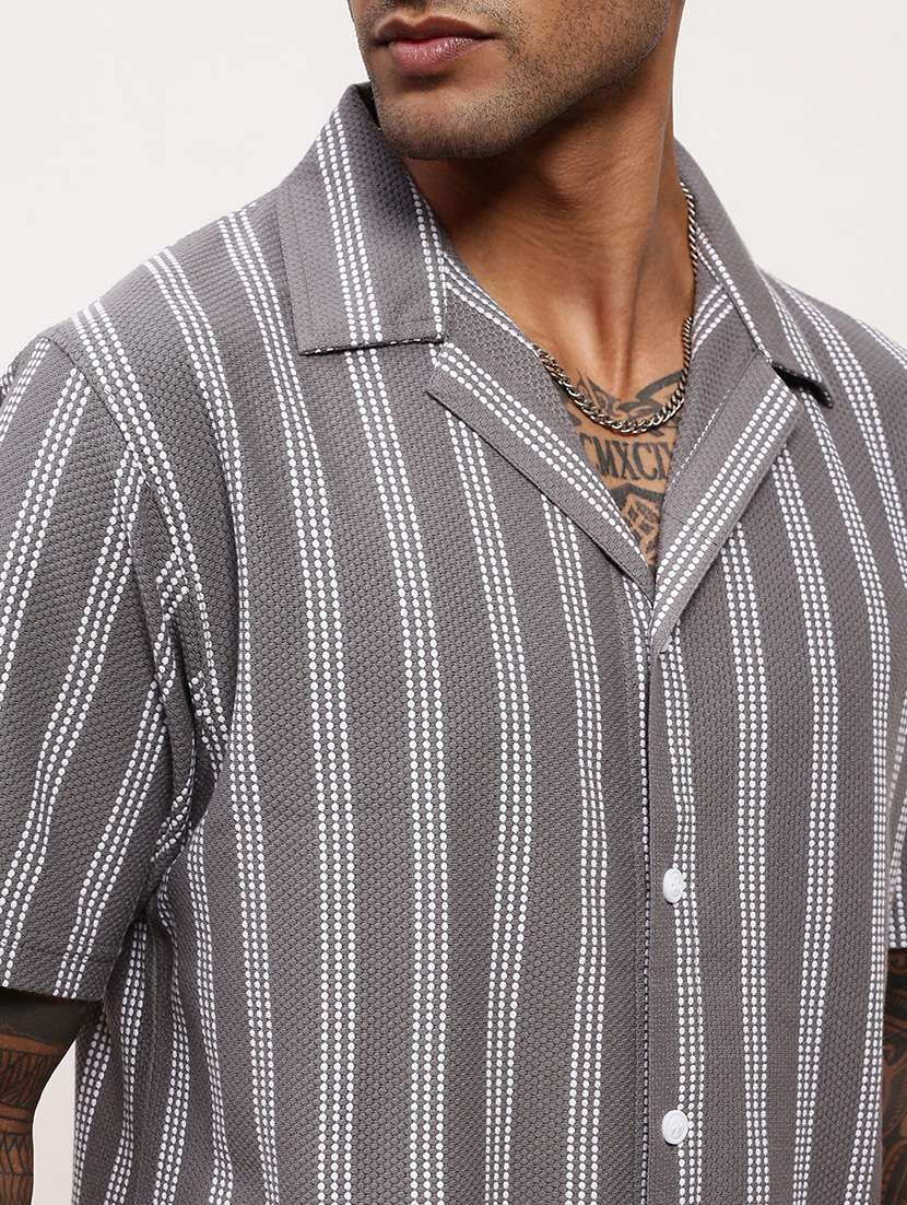 men striped short sleeves casual shirt - 21696308 -  Standard Image - 5