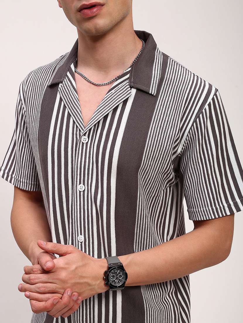men striped short sleeves casual shirt - 21696314 -  Standard Image - 5