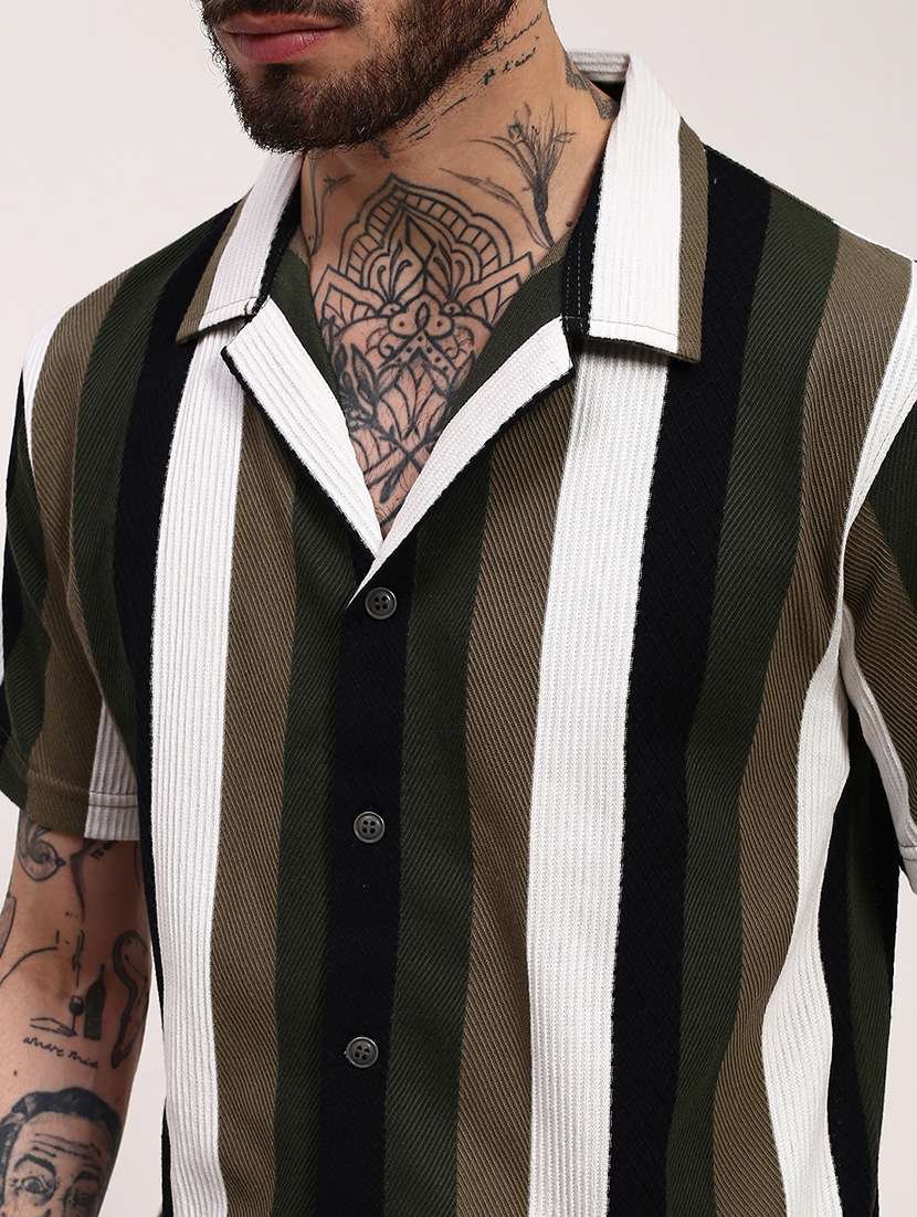 men striped short sleeves casual shirt - 21696319 -  Standard Image - 5