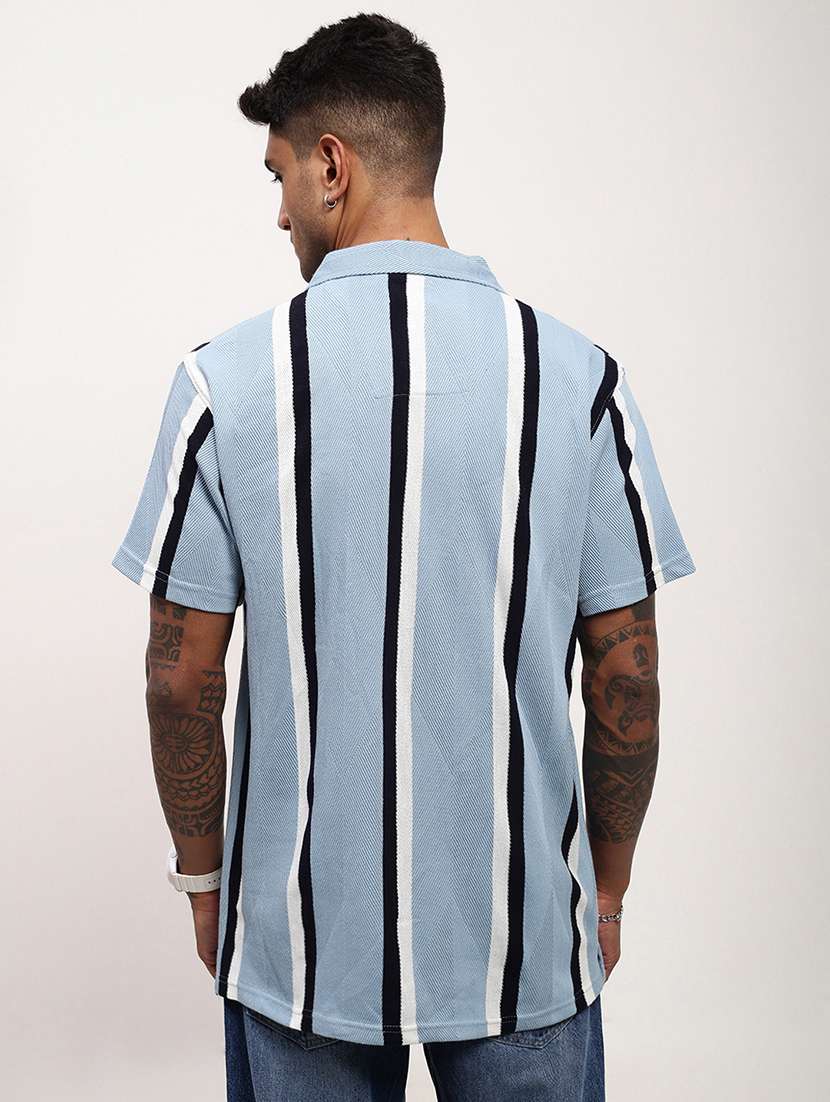 men striped short sleeves casual shirt - 21696320 -  Standard Image - 3