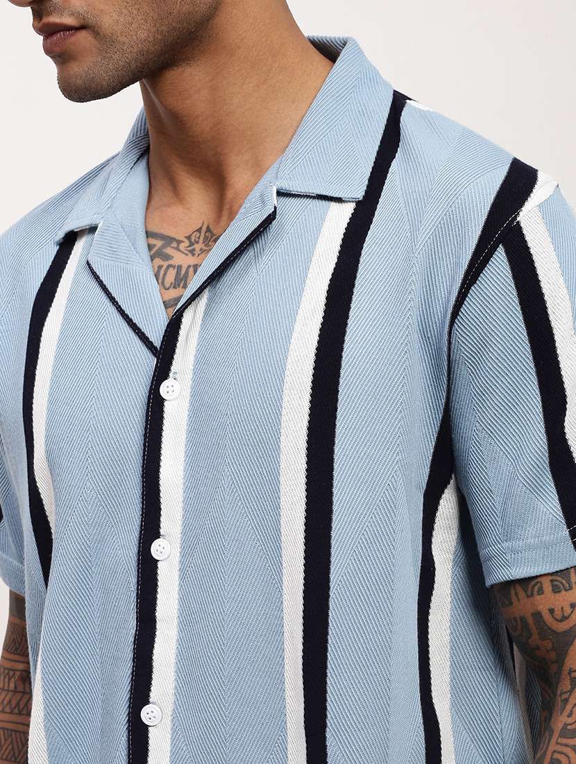 men striped short sleeves casual shirt - 21696320 -  Standard Image - 5