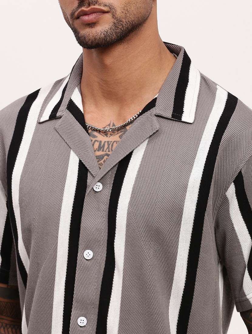 men striped short sleeves casual shirt - 21696321 -  Standard Image - 5